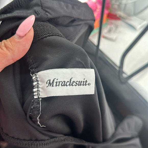 Miraclesuit swimsuit Side Effects Temptress flattering slimming vacation sz s/m - Picture 4 of 13